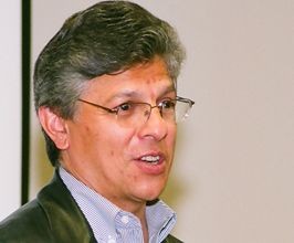 Daniel R. Castro